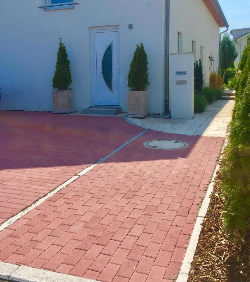 Neues Zimmerapartment Mit Bad Neckarwestheim Экстерьер фото