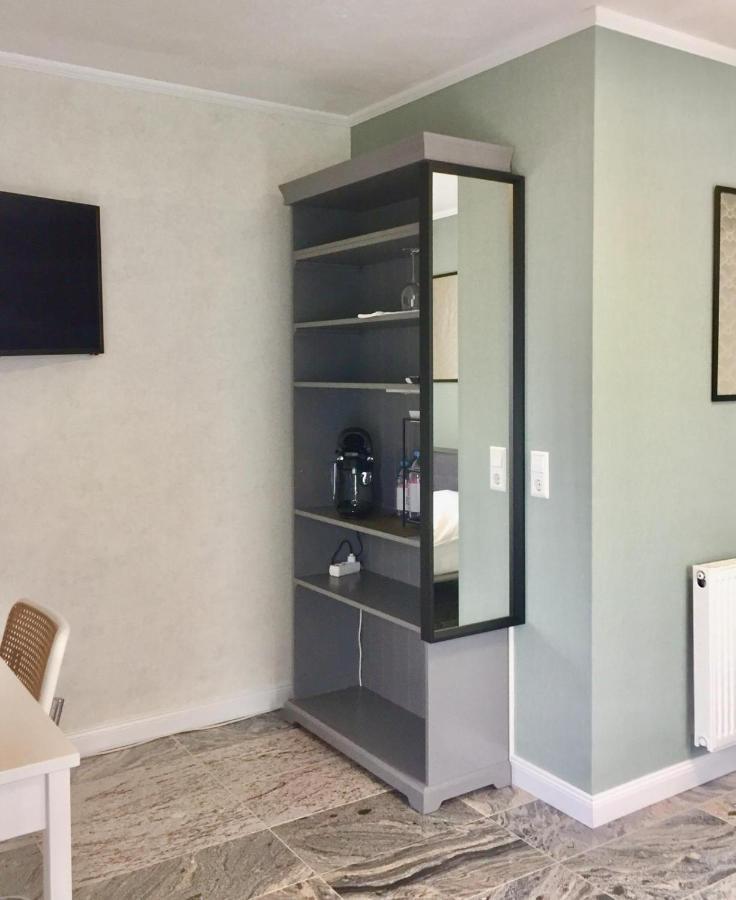 Neues Zimmerapartment Mit Bad Neckarwestheim Экстерьер фото